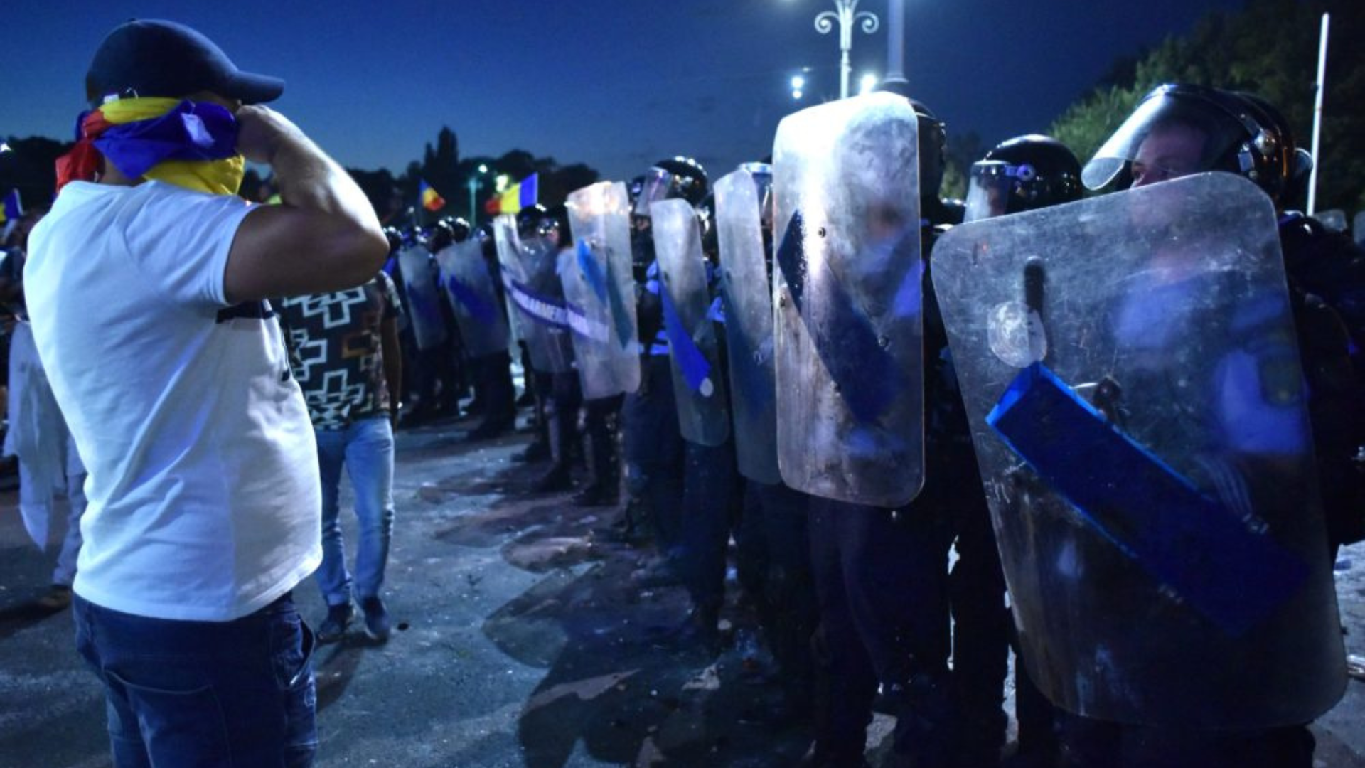 , FACIAS solicita informatii despre jandarmii care au agresat protestatari pasnici, FACIAS
