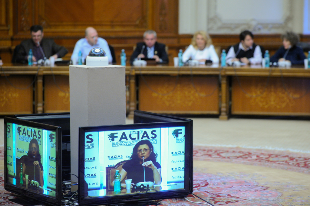 , Interceptările comunicațiilor din Rom&acirc;nia, instrument al siguranței naționale., FACIAS