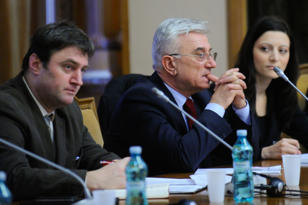 , Interceptările comunicațiilor din Rom&acirc;nia, instrument al siguranței naționale., FACIAS