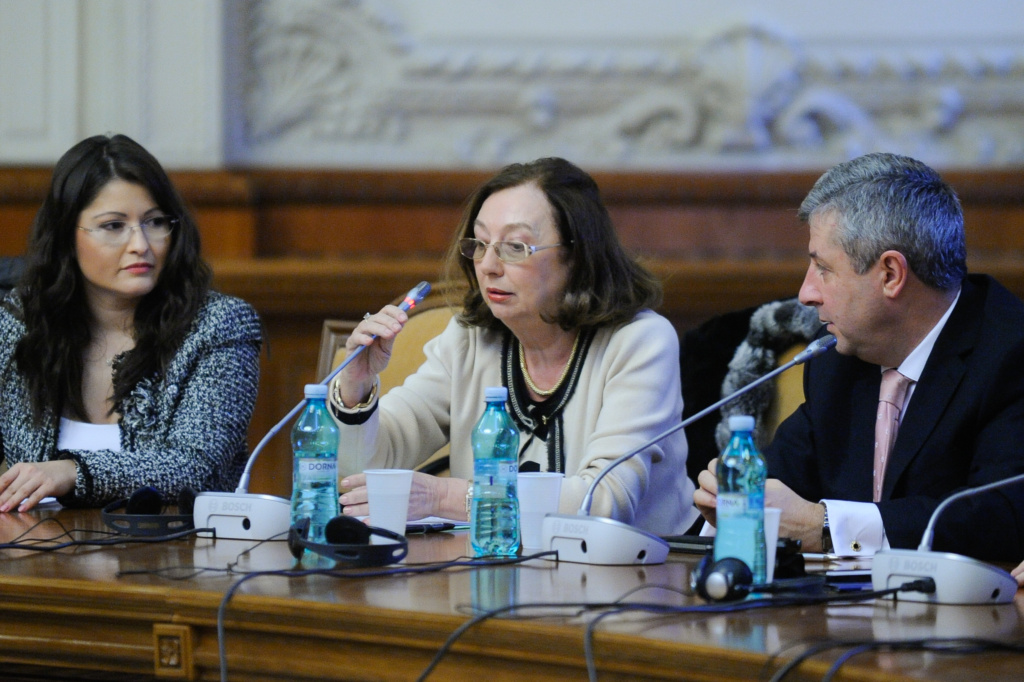 , Interceptările comunicațiilor din Rom&acirc;nia, instrument al siguranței naționale., FACIAS