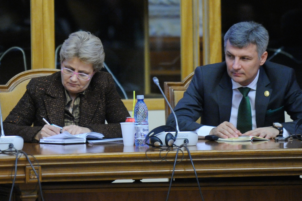 , Interceptările comunicațiilor din Rom&acirc;nia, instrument al siguranței naționale., FACIAS
