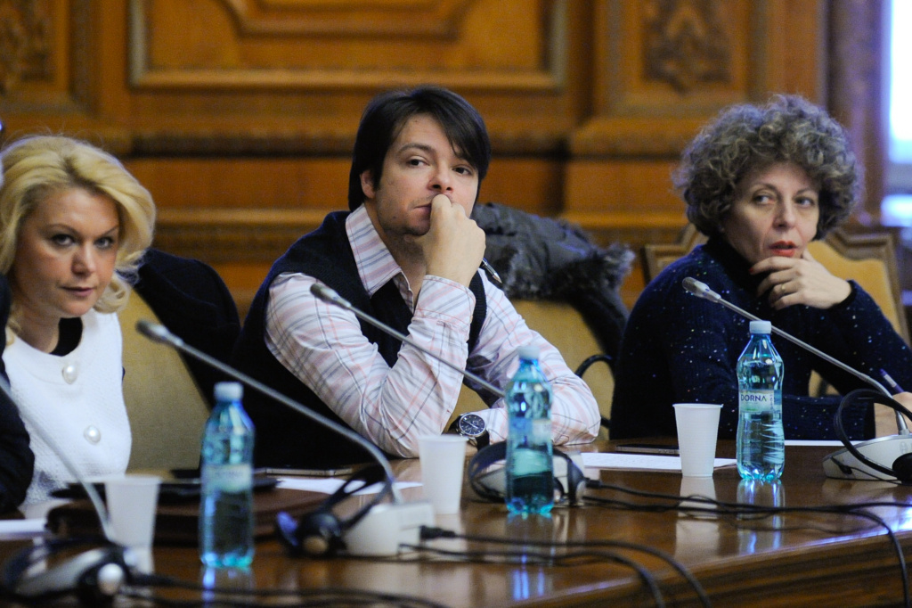 , Interceptările comunicațiilor din Rom&acirc;nia, instrument al siguranței naționale., FACIAS